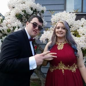 Meet your Posher, Gregory